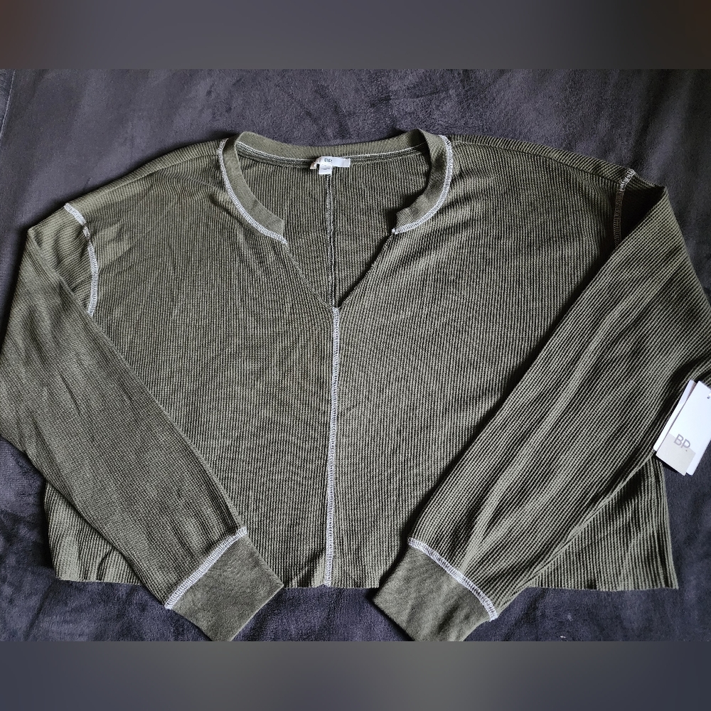 BP Crop Top - Picture 5 of 6